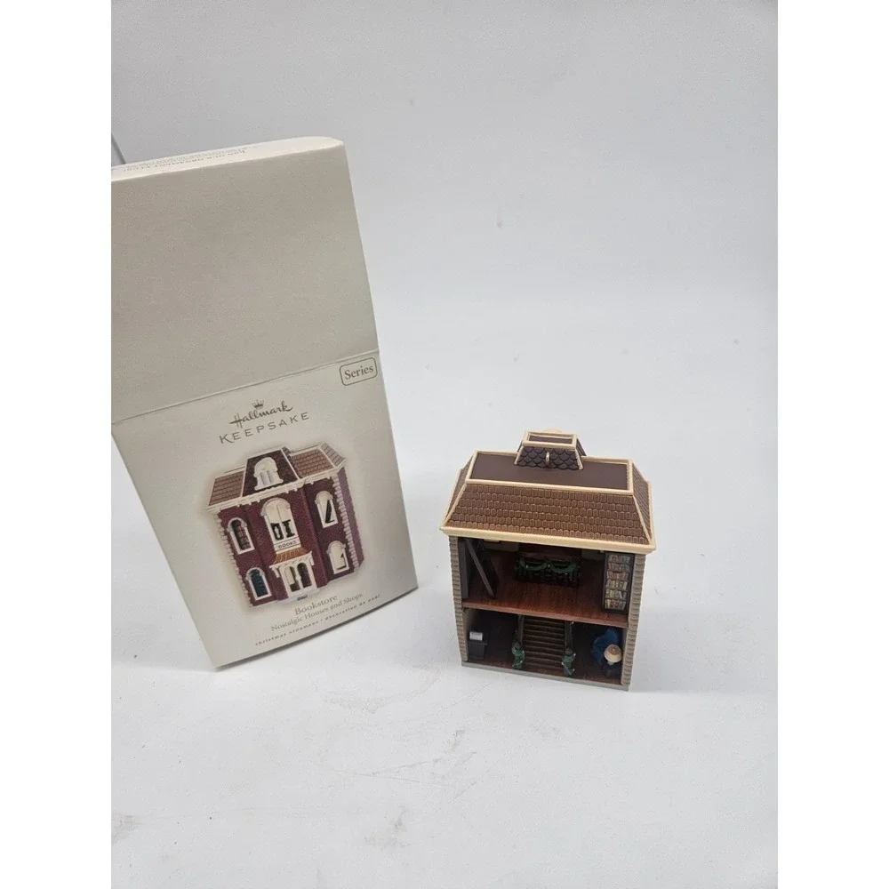 2007 Hallmark Keepsake Ornament Bookstore Nostalgic Houses and Shops # 24 W/Box